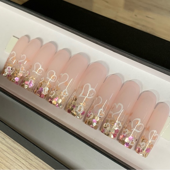 Glitter Ombré Nails with Hearts - Picture 4 of 4